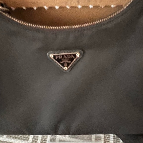 Prada Re-Edition 2005 - Picture 6 of 8